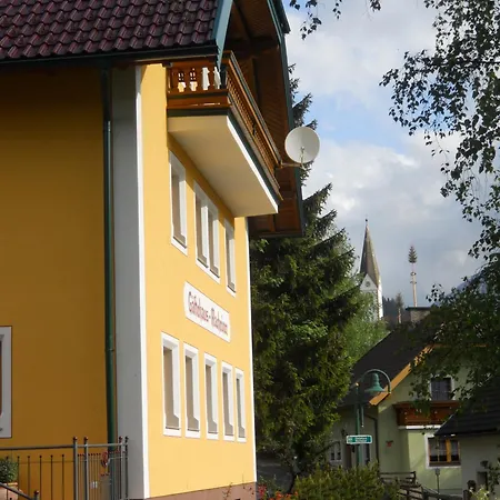 Konukevi Gaestehaus Macheiner