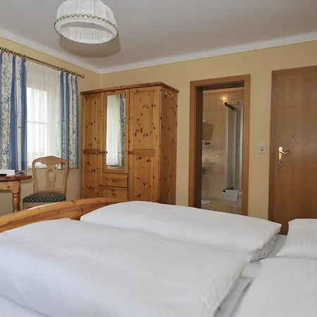 Gaestehaus Macheiner 3*
