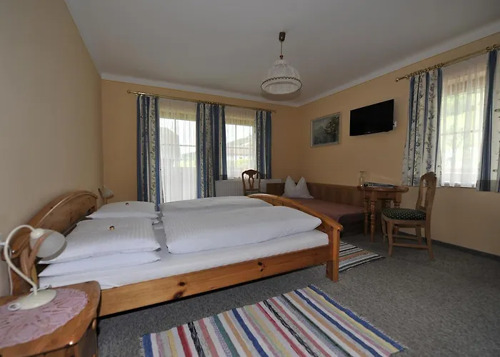 Gaestehaus Macheiner ゲストハウス Lessach Oberdorf